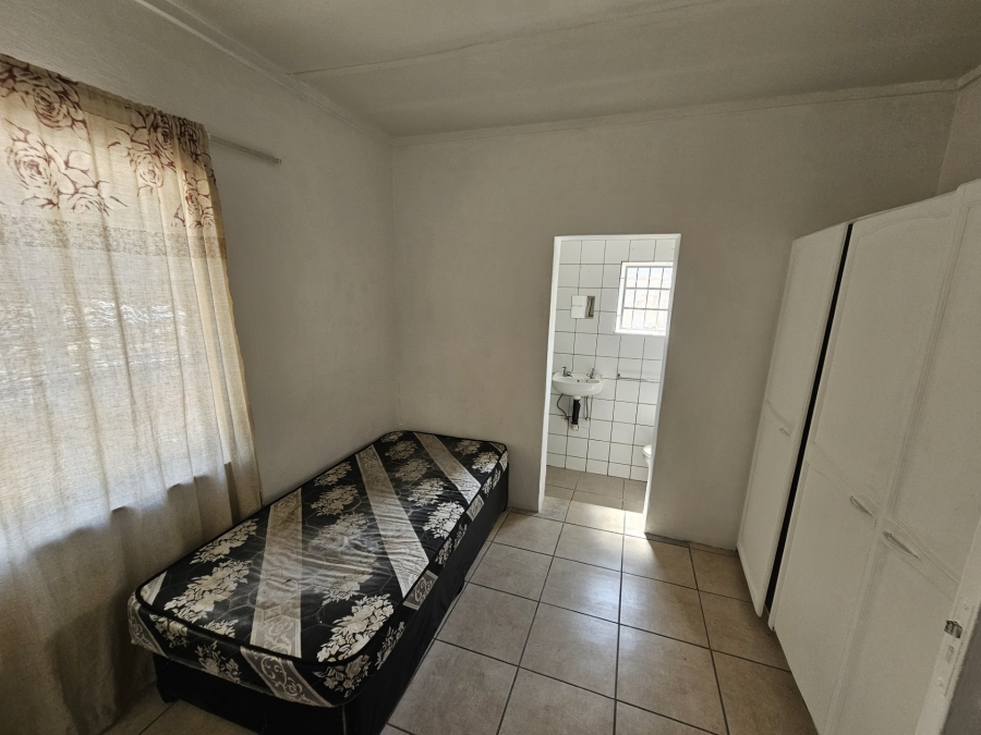 6 Bedroom Property for Sale in Brandwag Free State